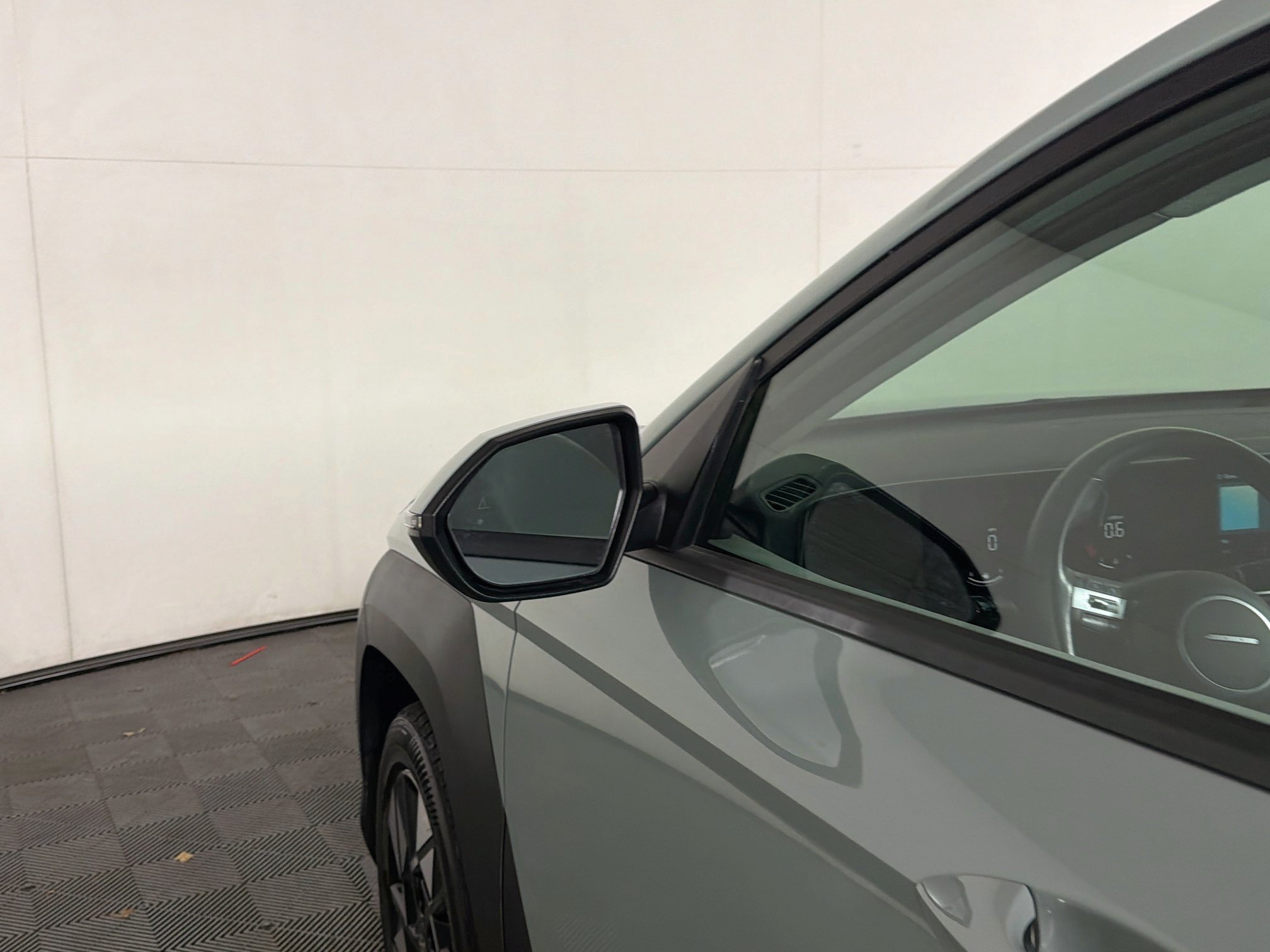 Used 2025 Hyundai Kona SEL FWD image 16