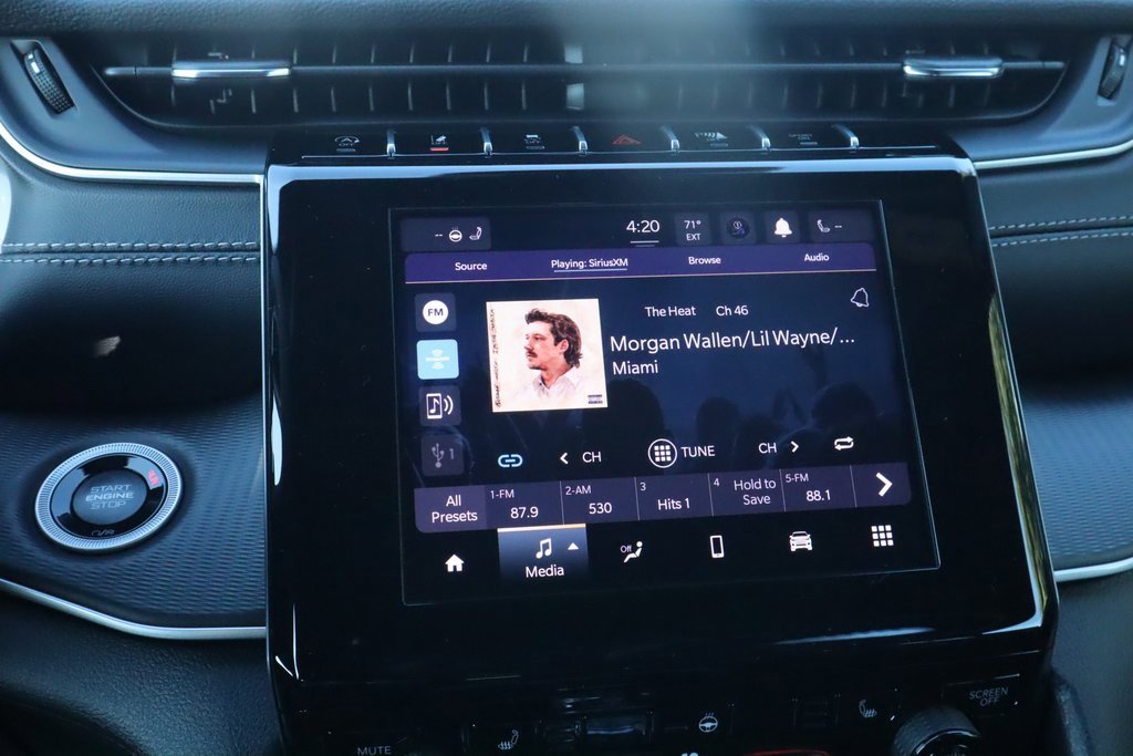 New 2025 Jeep Grand Cherokee Altitude image 5