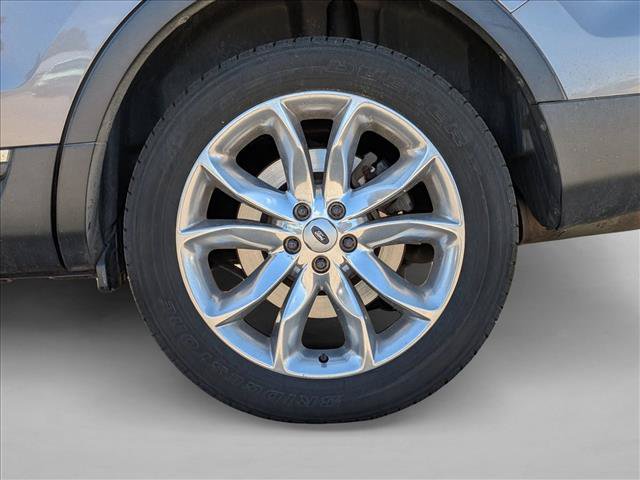 Used 2014 Ford Explorer XLT w/ Equipment Group 202A AWD/4WD image 9