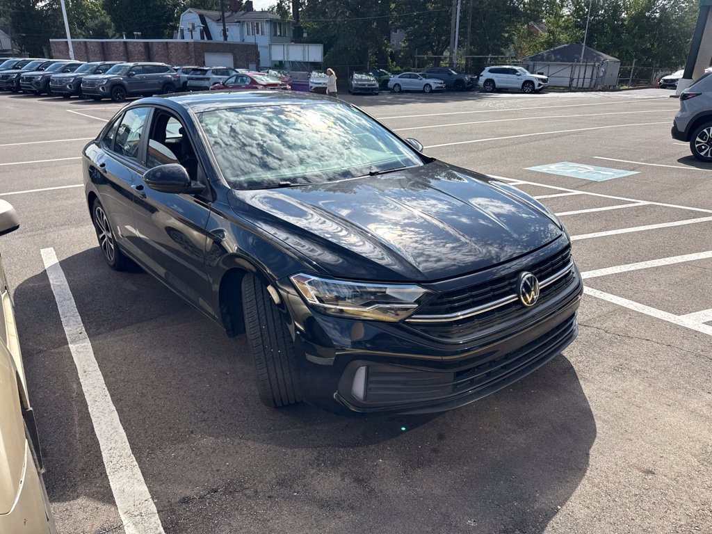 Used 2023 Volkswagen Jetta Sport FWD image 1