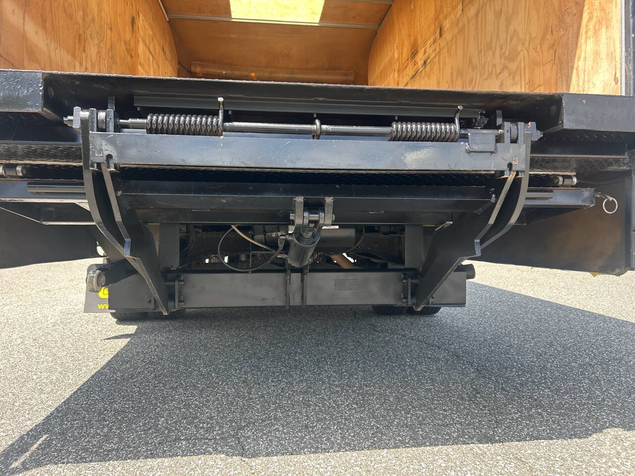 Used 2018 Chevrolet Express 3500 w/ Power Convenience Package image 28