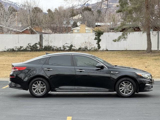 Used 2020 Kia Optima LX image 3