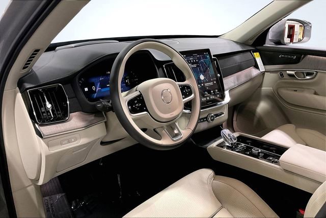 New 2026 Volvo XC90 T8 Ultra w/ Protection Package Premier image 8