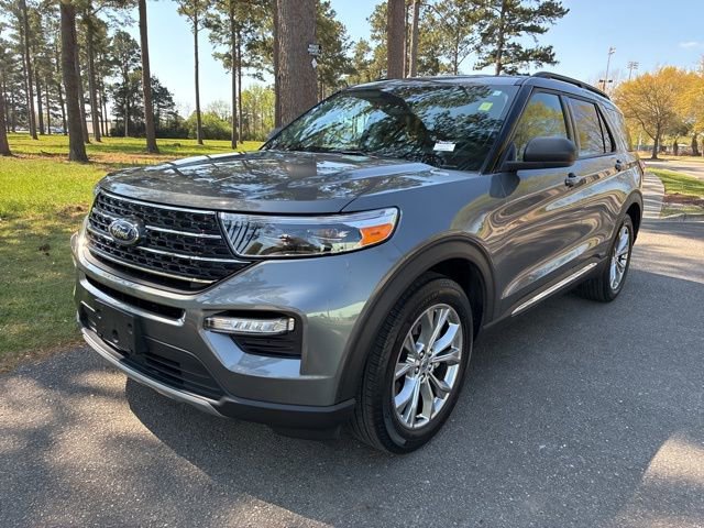 Used 2024 Ford Explorer XLT w/ Equipment Group 202A image 7