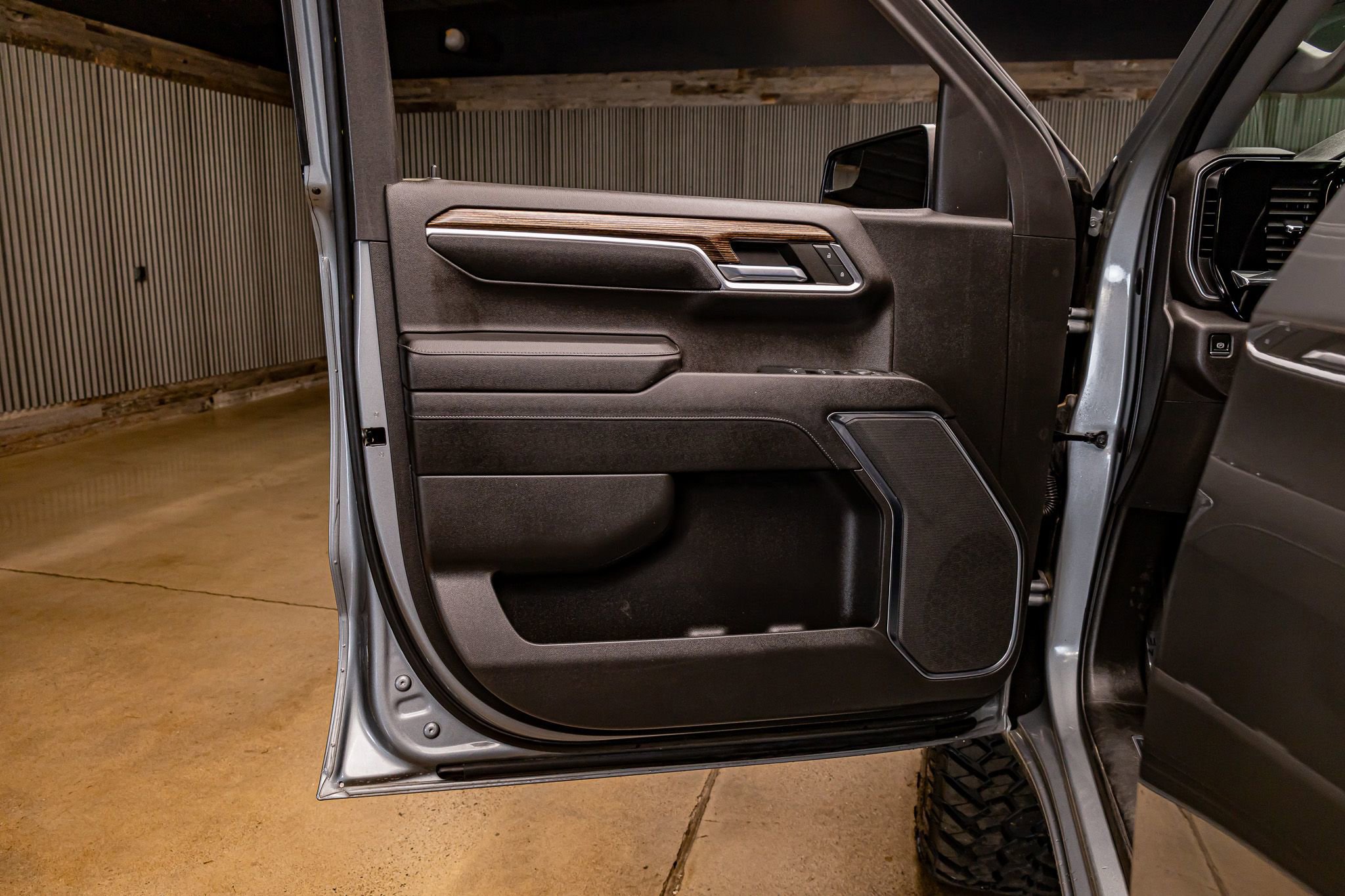 Used 2023 GMC Sierra 1500 Elevation w/ X31 Off-Road Package image 27