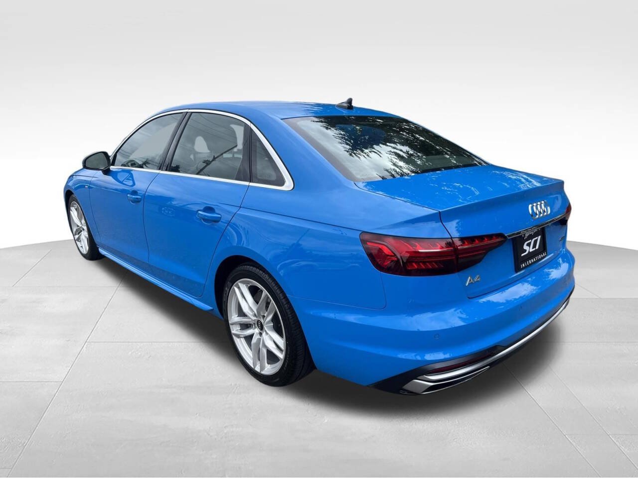 Used 2022 Audi A4 2.0T Premium Plus AWD/4WD image 3