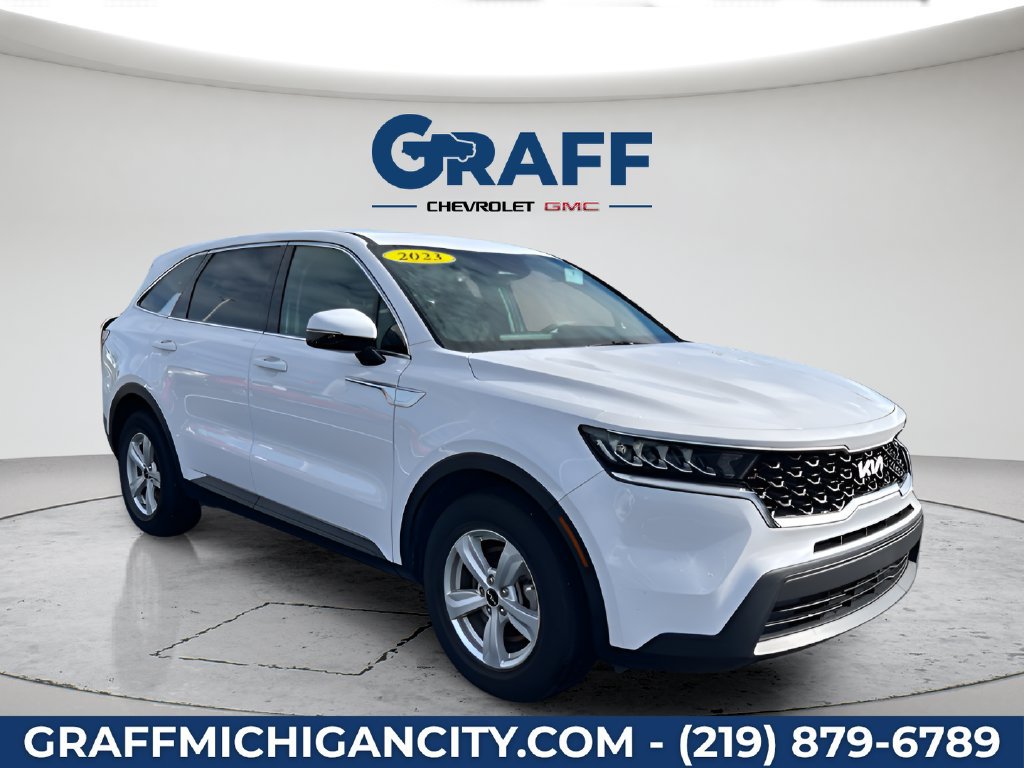 Used 2023 Kia Sorento LX FWD image 7