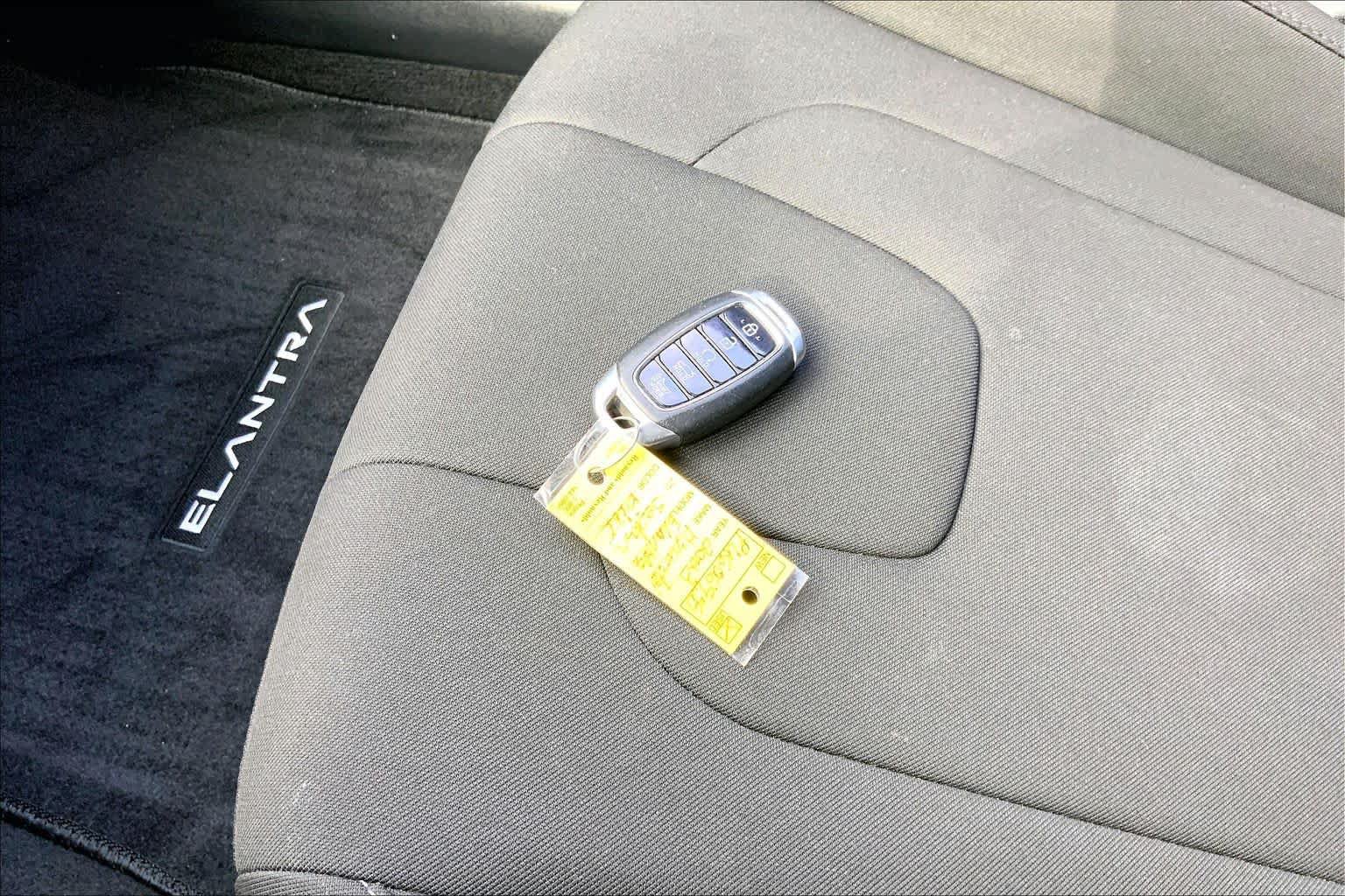 Certified 2023 Hyundai Elantra SEL FWD image 14