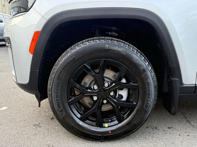 New 2026 Jeep Grand Cherokee Altitude AWD/4WD image 16