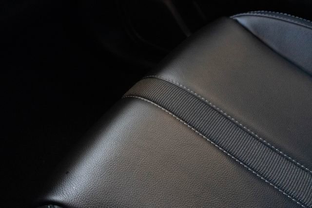 Used 2025 Honda Pilot EX-L image 32