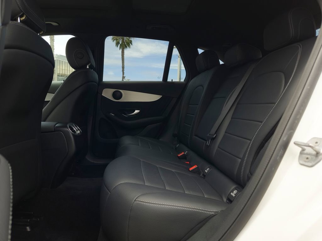Used 2020 Mercedes-Benz GLC 300 image 9