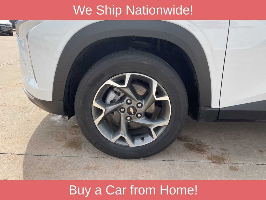 Used 2025 Chevrolet Trax LT w/ LT Convenience Package FWD image 15