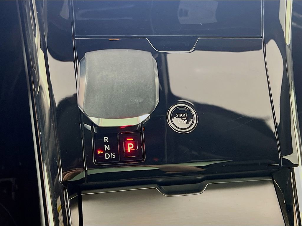 Certified 2024 Land Rover Range Rover Sport Dynamic SE image 17