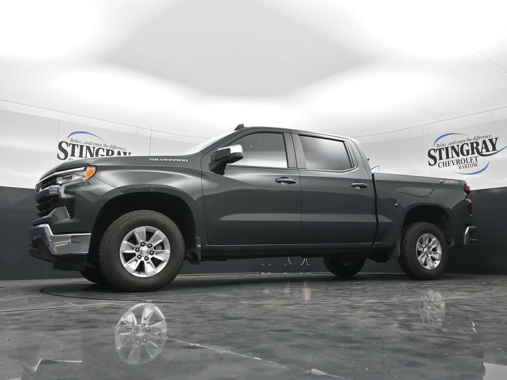 Used 2025 Chevrolet Silverado 1500 LT AWD/4WD image 29