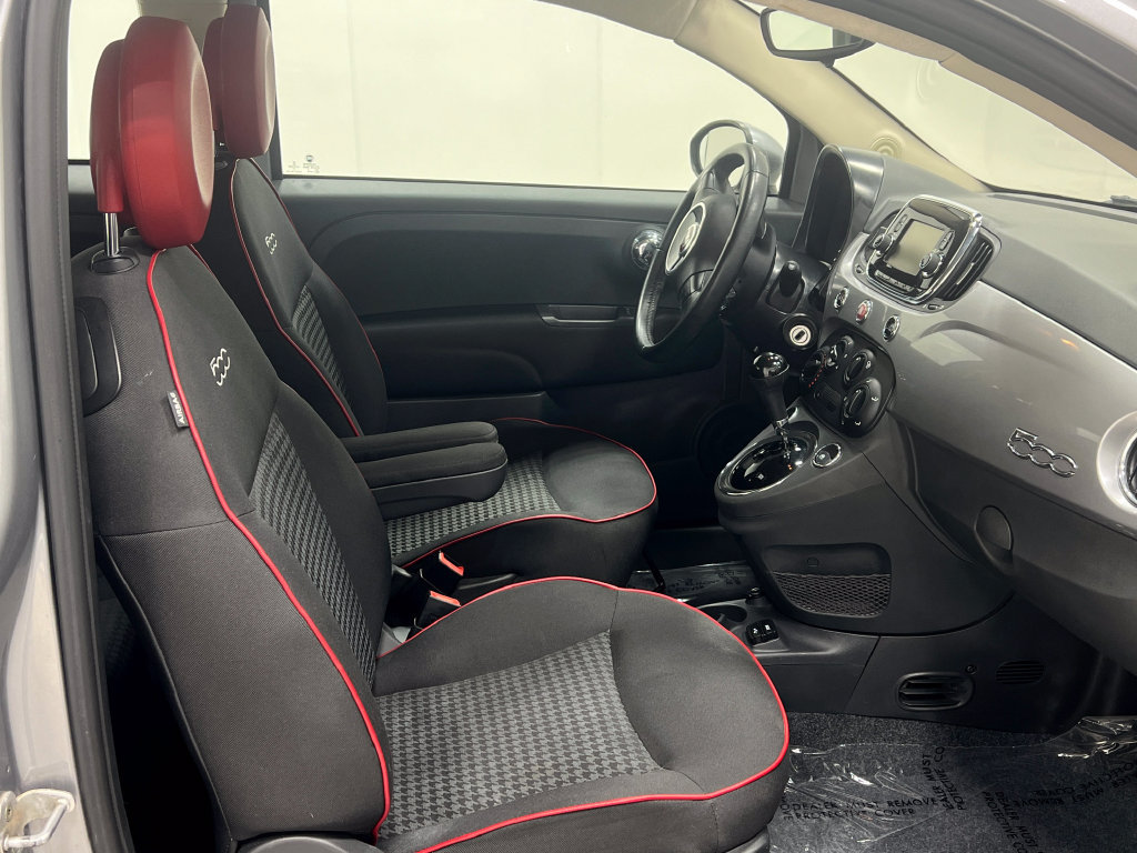 Used 2017 FIAT 500 Pop w/ Sport Appearance Package FWD image 31