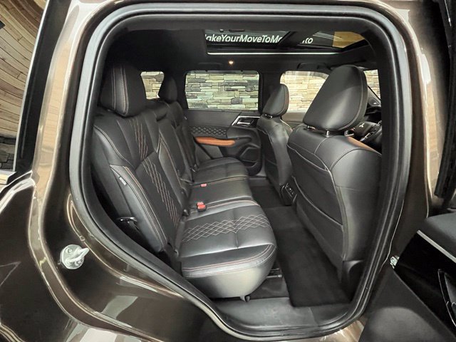 Used 2022 Mitsubishi Outlander SEL AWD/4WD image 43