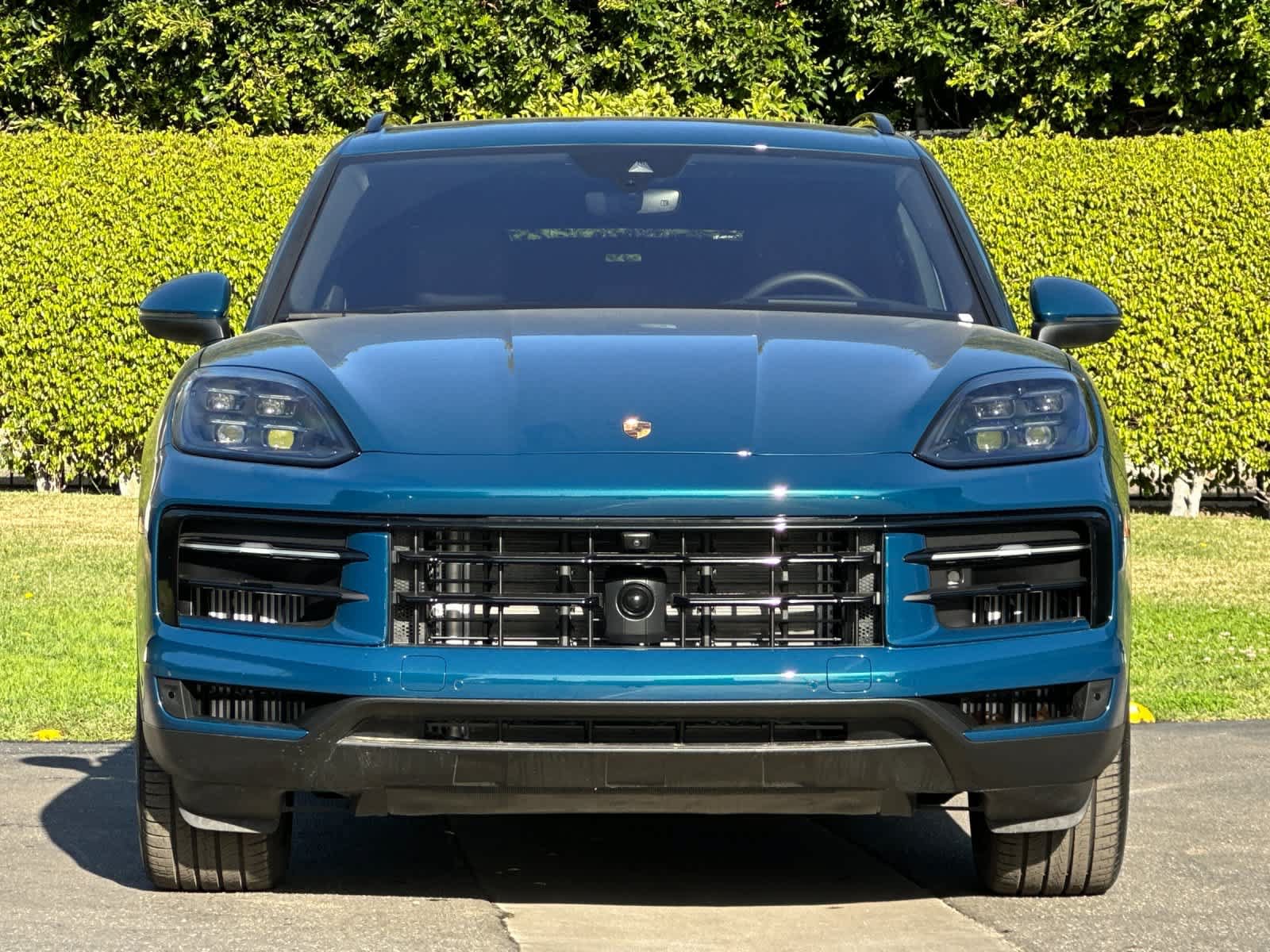 Certified 2025 Porsche Cayenne AWD/4WD image 11