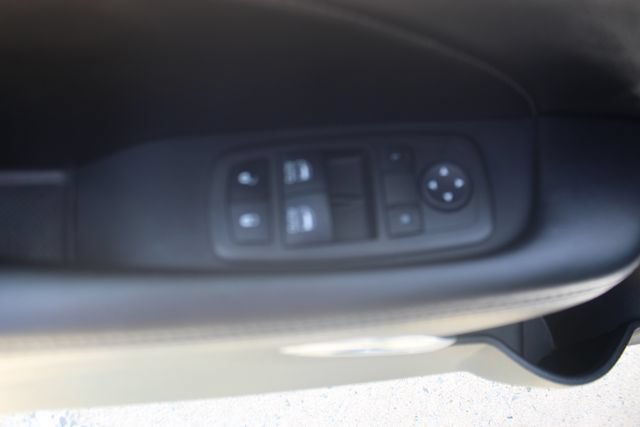 Used 2022 Dodge Challenger SXT w/ Plus Package RWD image 13