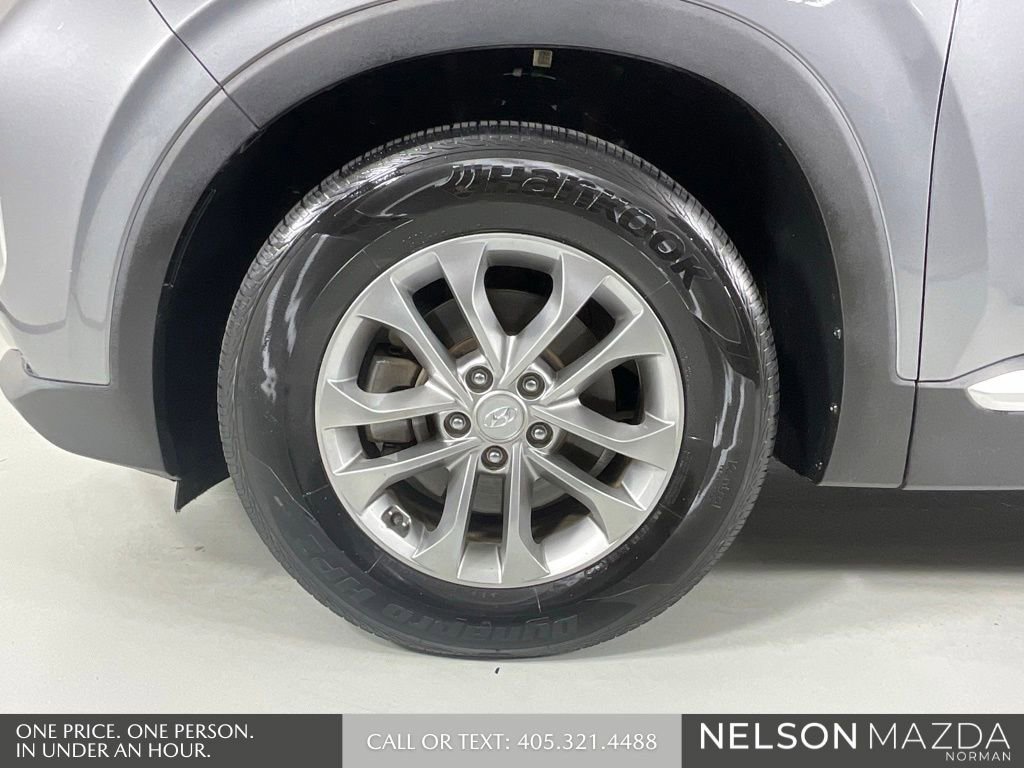 Used 2020 Hyundai Santa Fe SE image 10