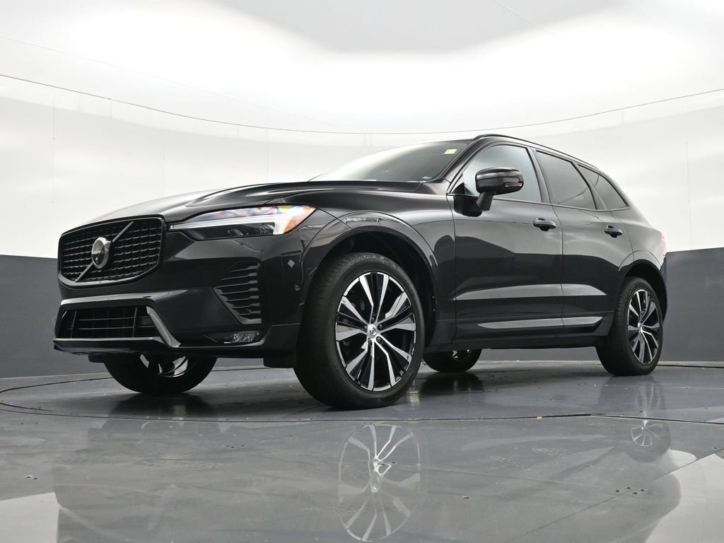 Used 2024 Volvo XC60 B5 Plus image 24