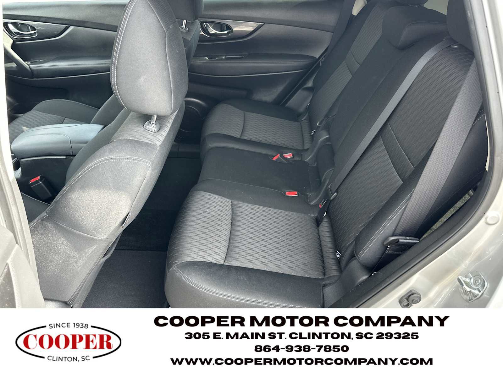 Used 2018 Nissan Rogue SV w/ Premium Package image 21