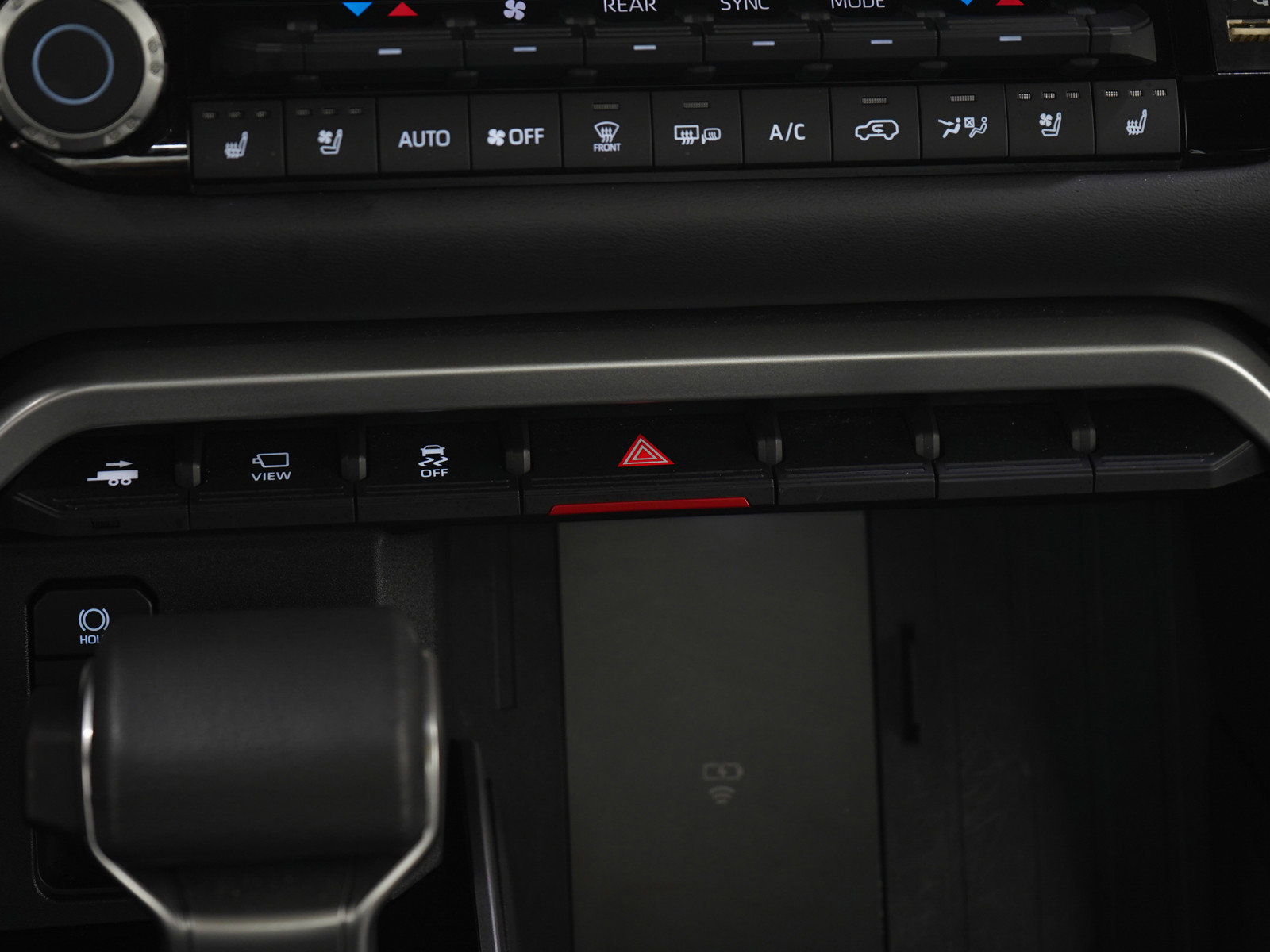 Used 2025 Toyota Sequoia Platinum AWD/4WD image 23