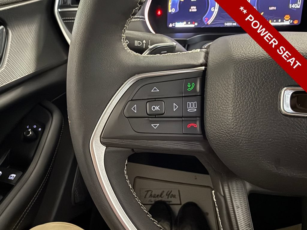 Used 2024 Jeep Grand Cherokee Altitude AWD/4WD image 18