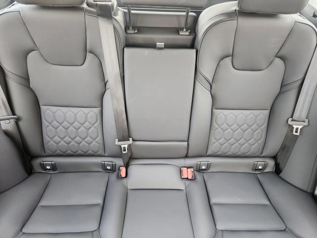 New 2026 Volvo XC60 B5 Plus w/ Climate Package AWD/4WD image 14