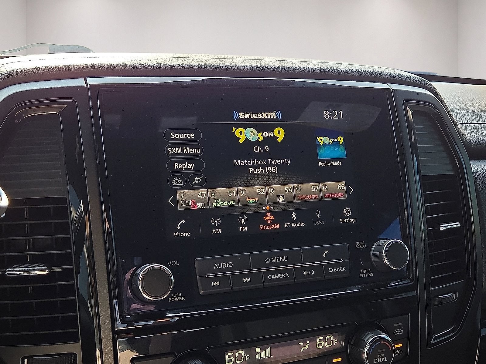 Used 2024 Nissan Titan SV w/ SV Bronze Edition Package RWD image 27