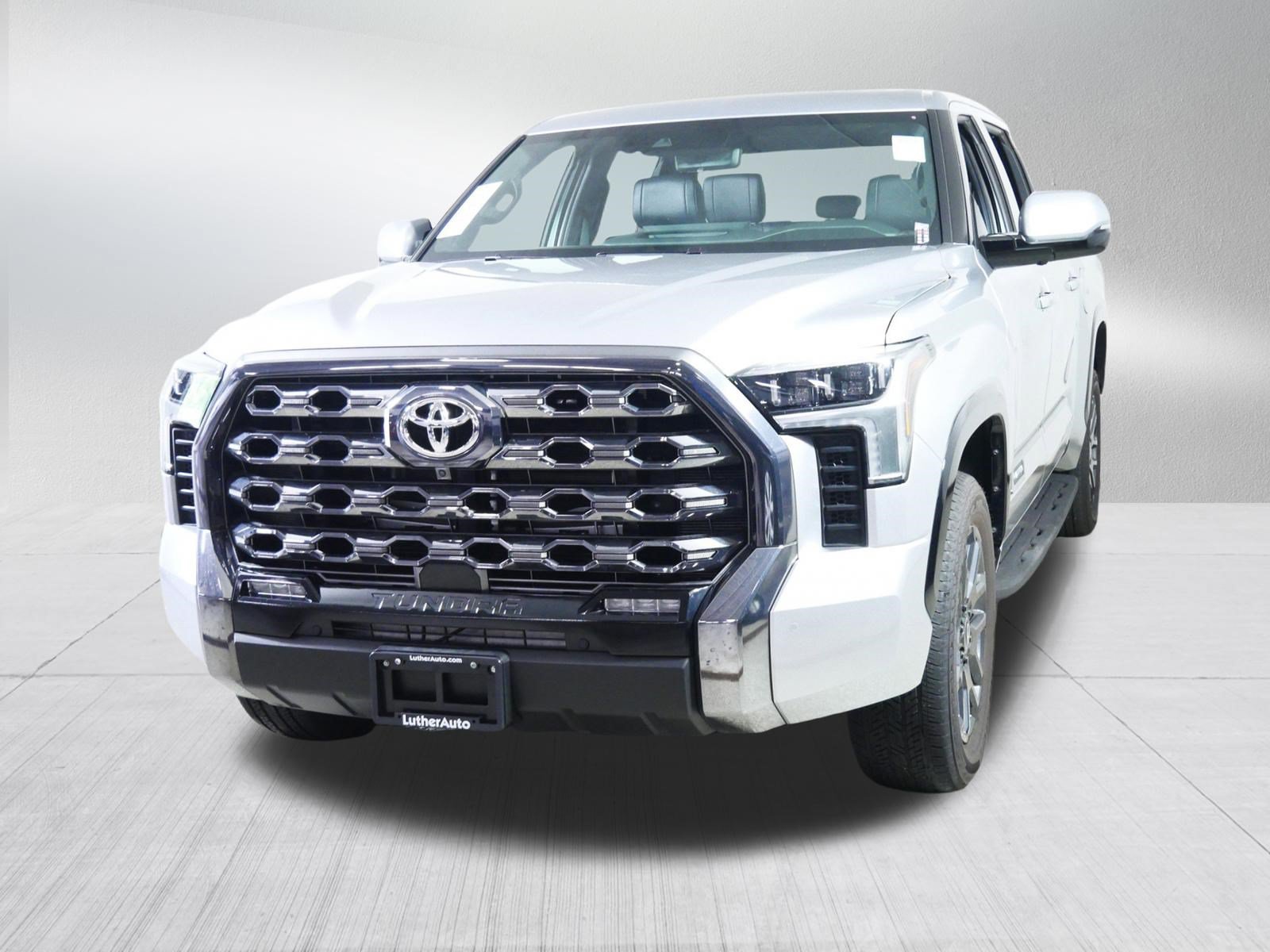Used 2025 Toyota Tundra Platinum AWD/4WD image 3