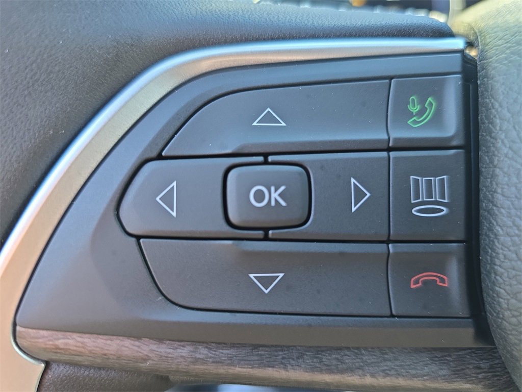 New 2025 Jeep Grand Cherokee L Limited w/ Black Appearance Package image 19