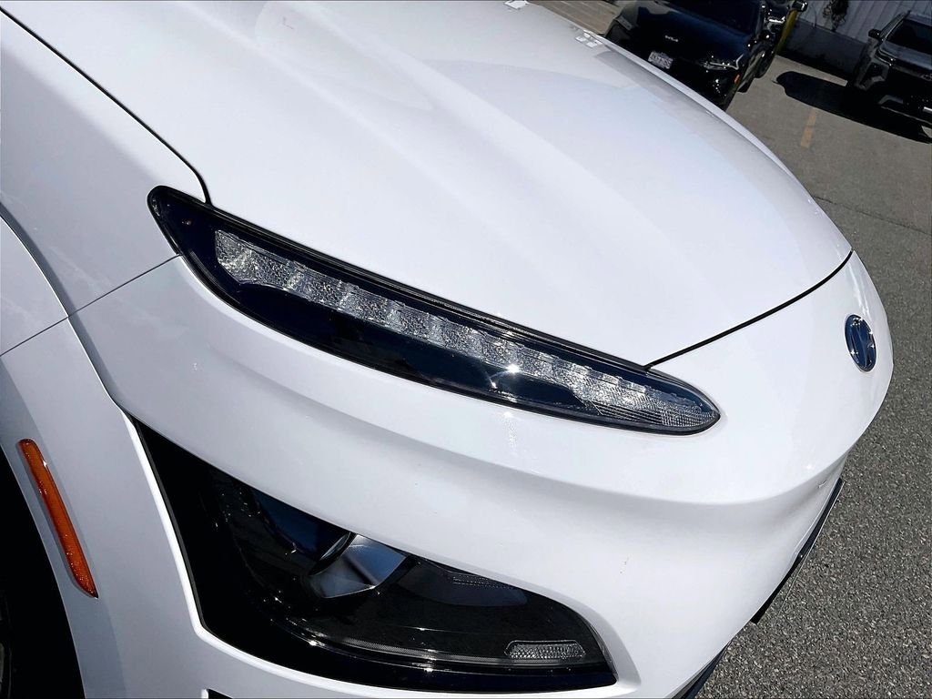 Used 2023 Hyundai Kona SEL w/ Cargo Package FWD image 33
