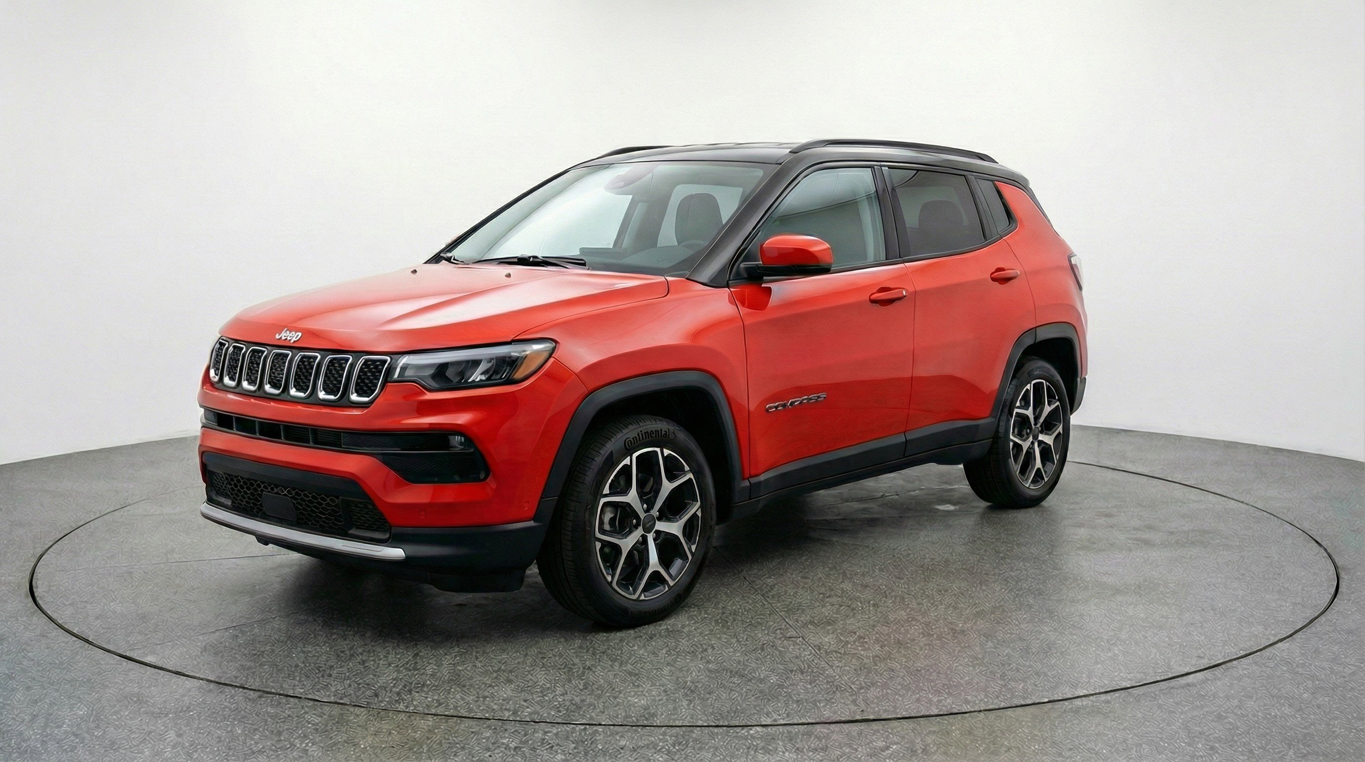 Used 2025 Jeep Compass Limited image 3