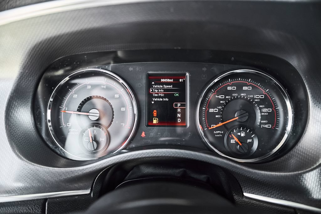 Used 2013 Dodge Charger SE RWD image 23