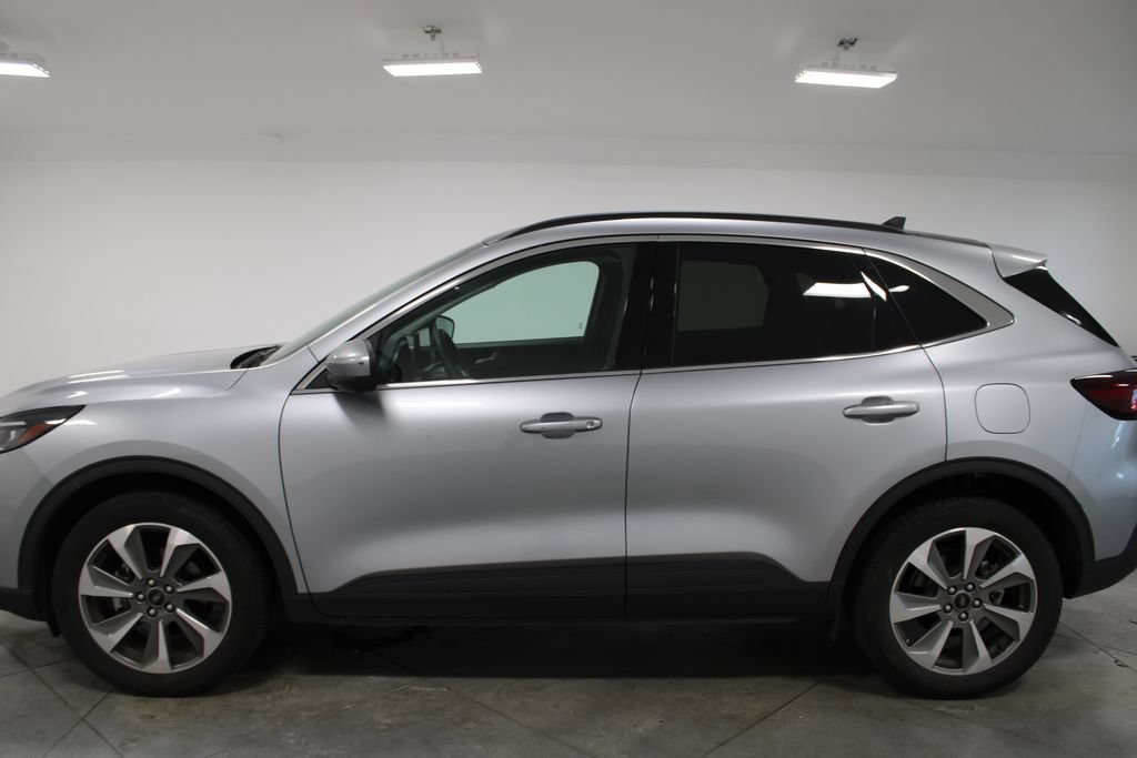 Used 2023 Ford Escape Platinum AWD/4WD image 6