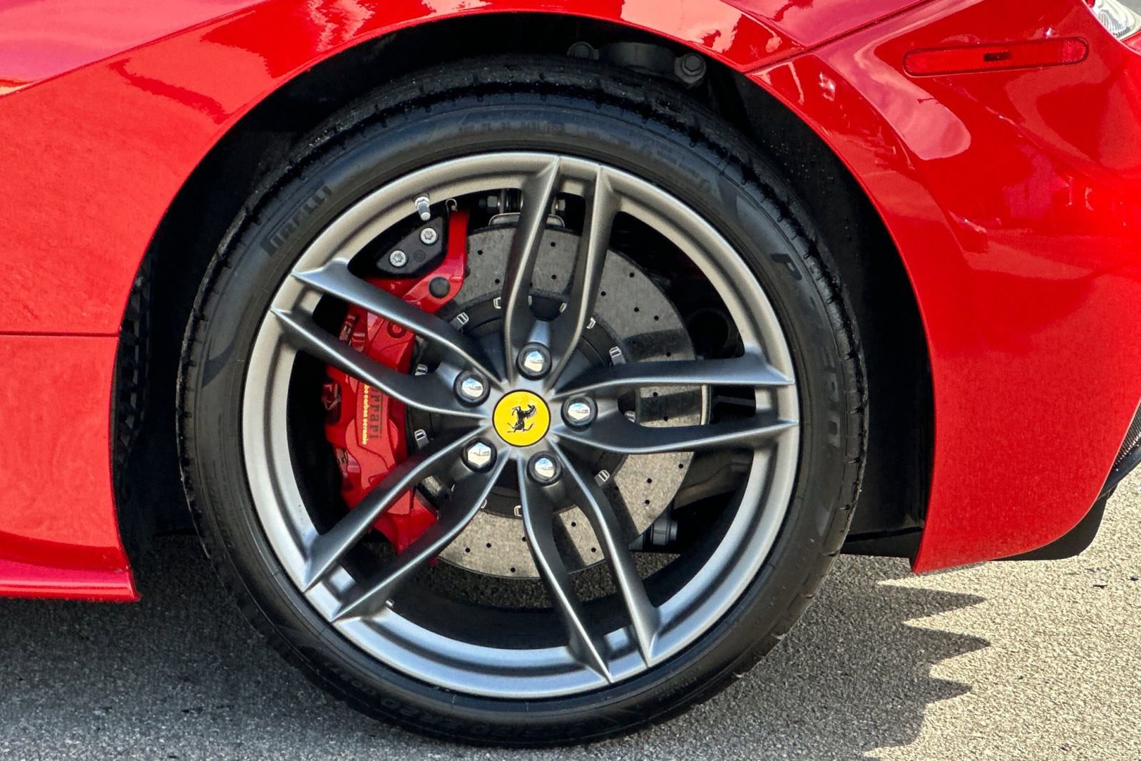Used 2017 Ferrari 488 Spider RWD image 41