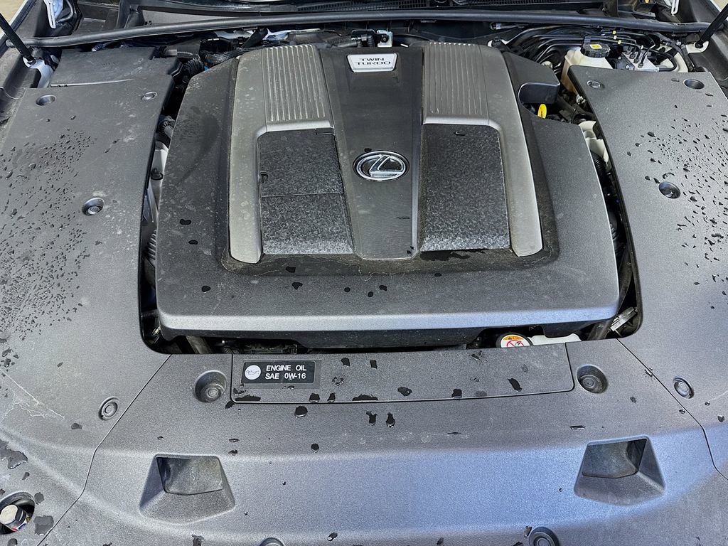 Used 2021 Lexus LS 500 w/ Accessory Package (Z2) image 38