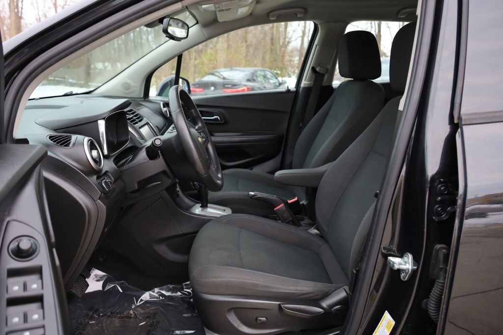 Used 2016 Chevrolet Trax LS FWD image 12