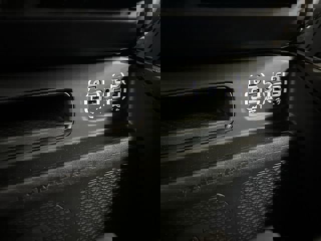 Used 2024 RAM 2500 Limited image 35