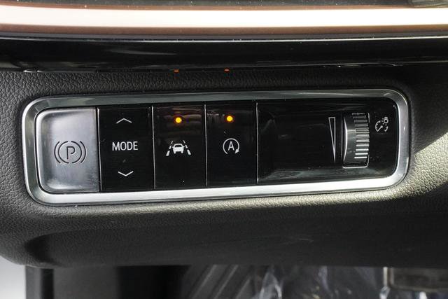 Used 2025 Buick Envision Sport Touring image 13