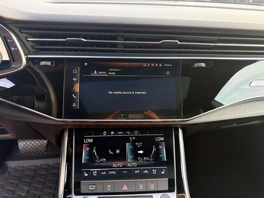 Used 2021 Audi Q8 Premium Plus w/ Premium Plus Package AWD/4WD image 30