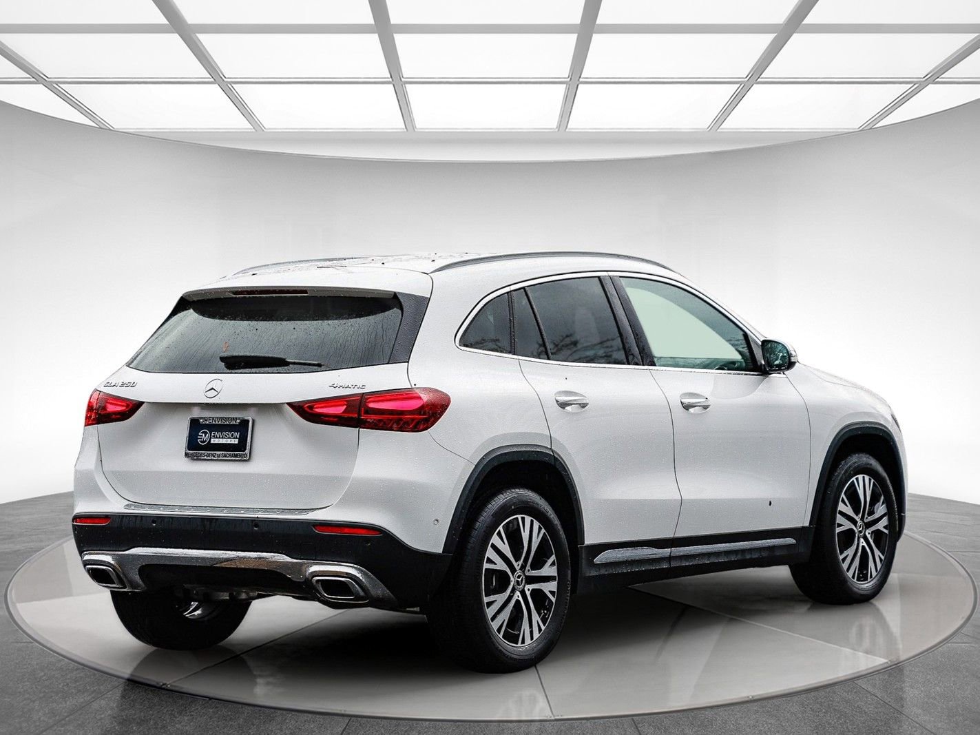 Used 2025 Mercedes-Benz GLA 250 4MATIC image 4