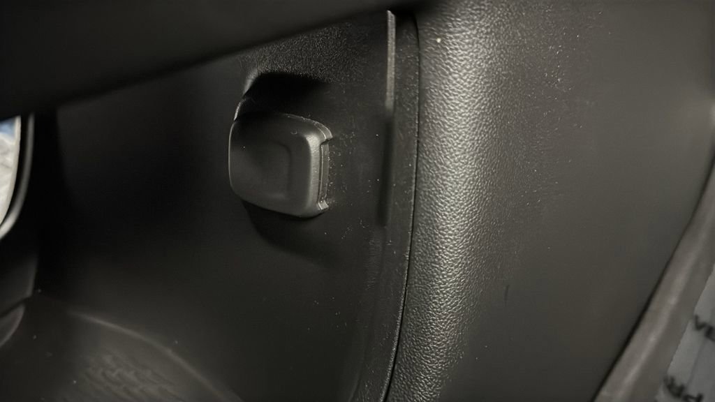 Used 2022 Cadillac XT5 Premium Luxury w/ LPO, Floor Liner Package image 33