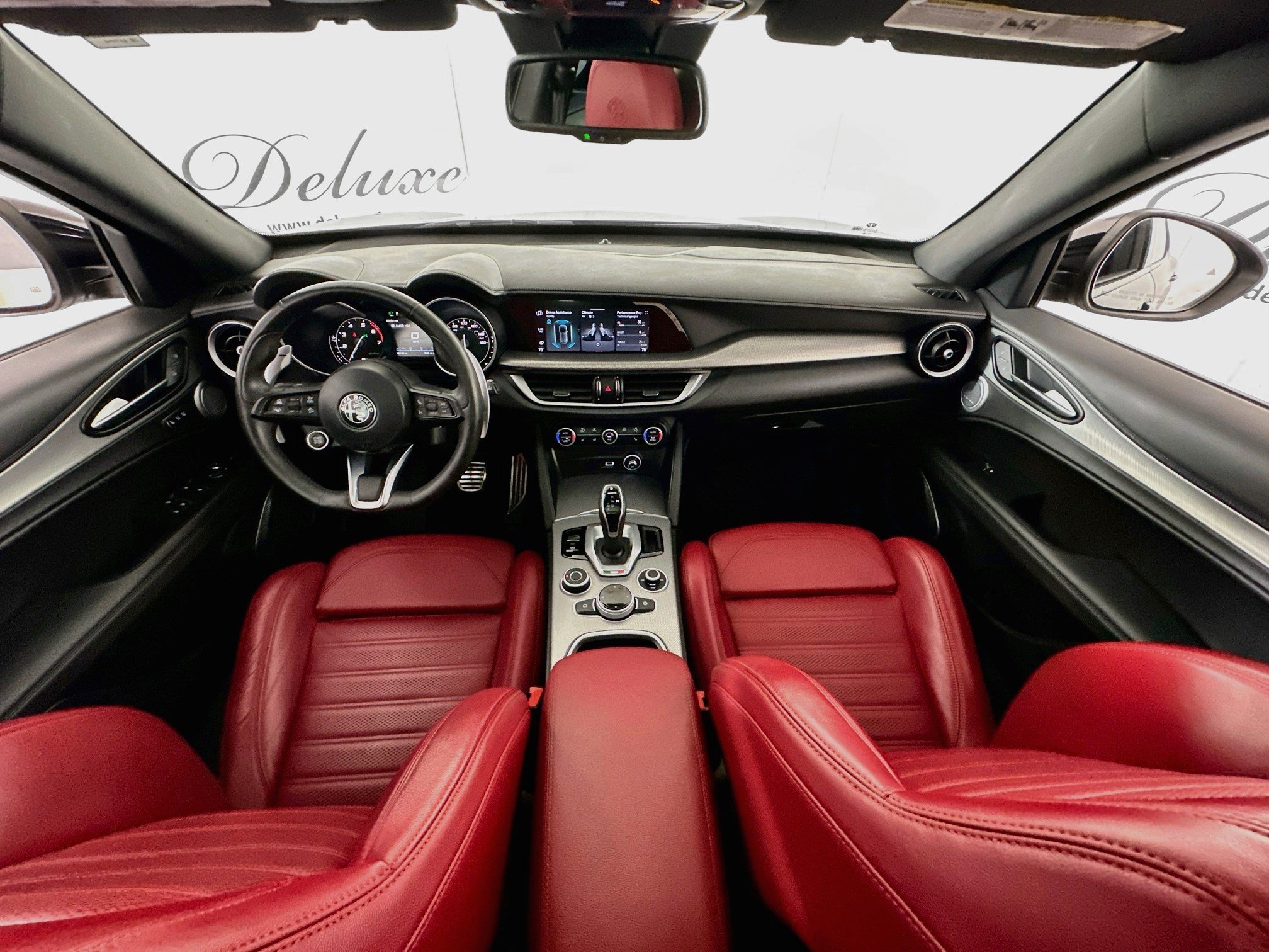 Used 2023 Alfa Romeo Stelvio Veloce AWD/4WD image 19