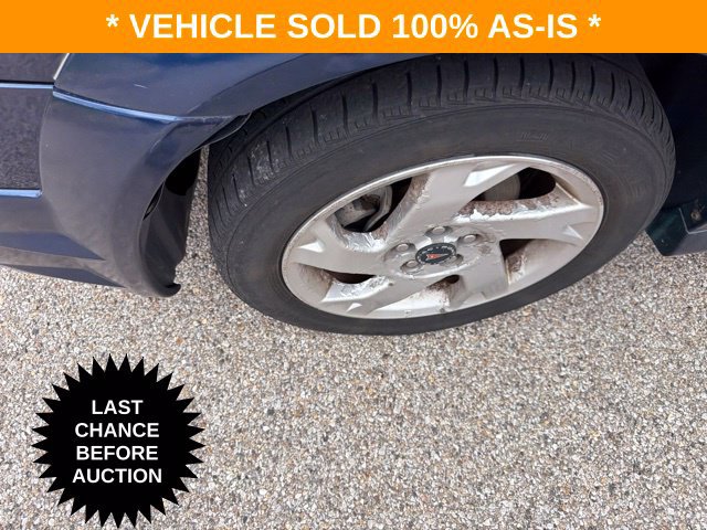 Used 2007 Pontiac Vibe w/ Sun And Sound Package FWD image 11