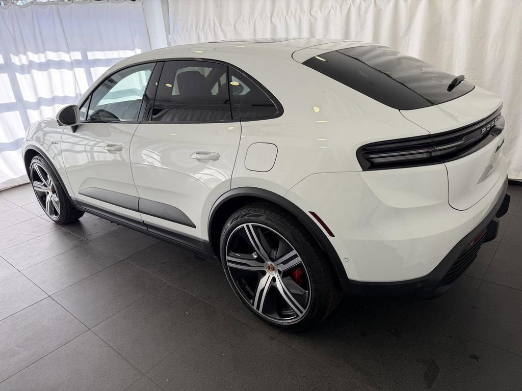 New 2026 Porsche Macan 4S Electric AWD/4WD image 3