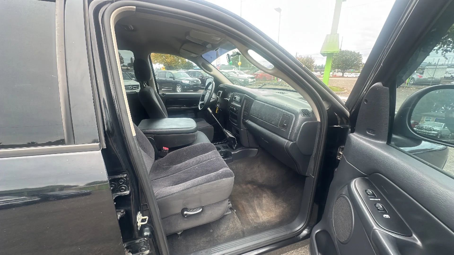 Used 2004 Dodge Ram 1500 Truck SLT image 13