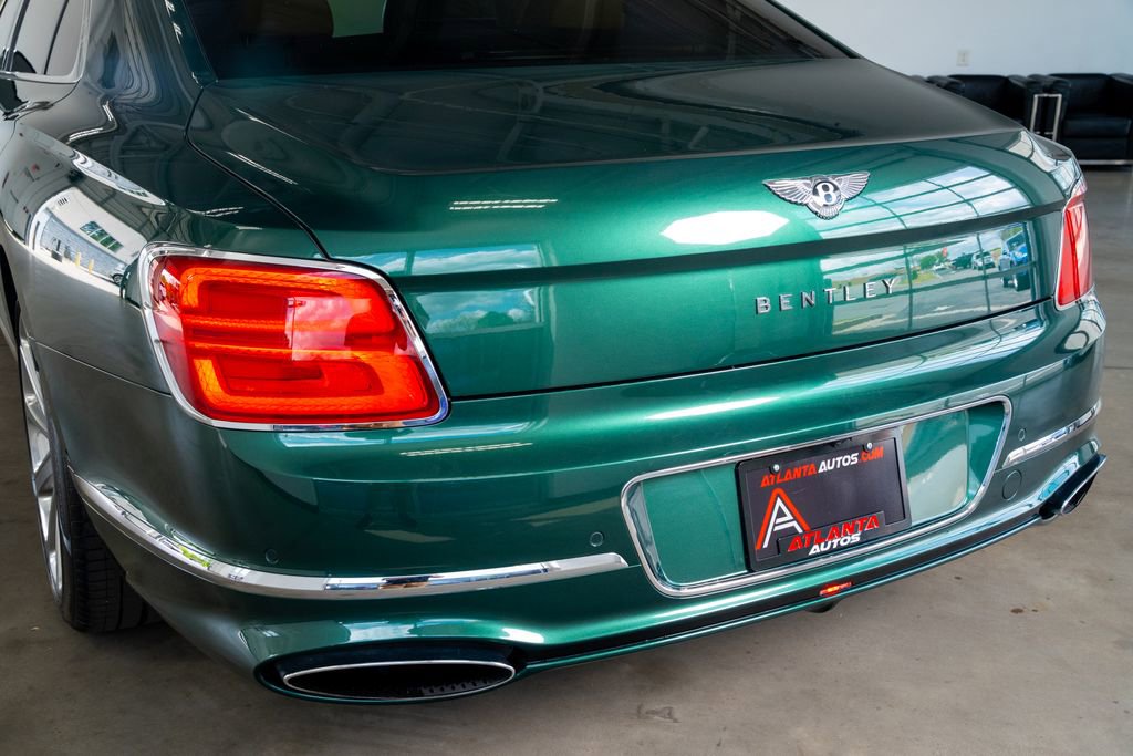 Used 2020 Bentley Flying Spur W12 image 24