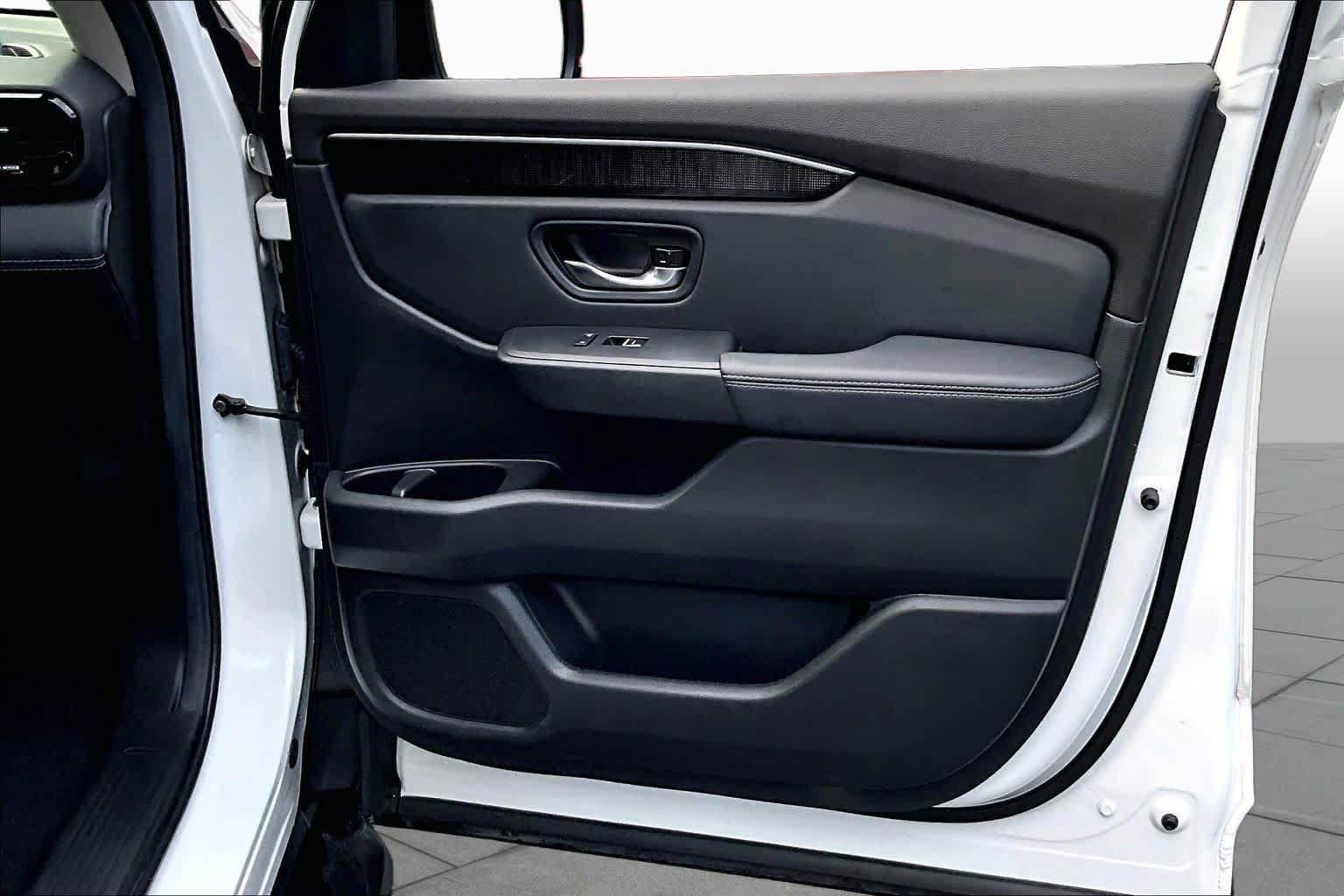 Used 2025 Honda Pilot Elite image 23