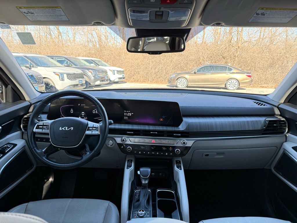 Certified 2023 Kia Telluride EX w/ EX Captain's Chair Package image 31